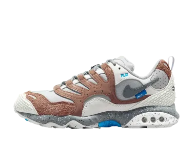 UNDEFEATED × Nike Air Terra Humara "Archaeo Brown"