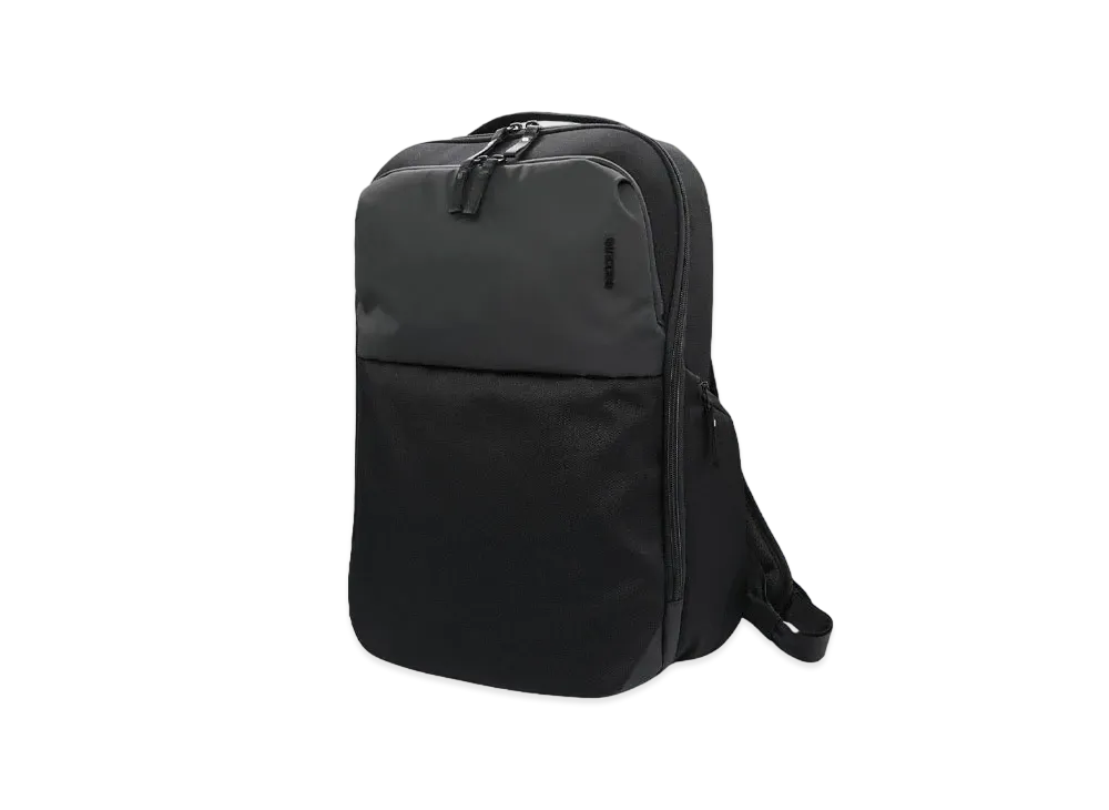 Incase A.R.C. Daypack "BLACK"