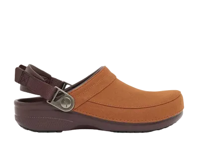 ミュージアム オブ ピース & クワイエット × クロックス クラシック クロッグ "モカ"