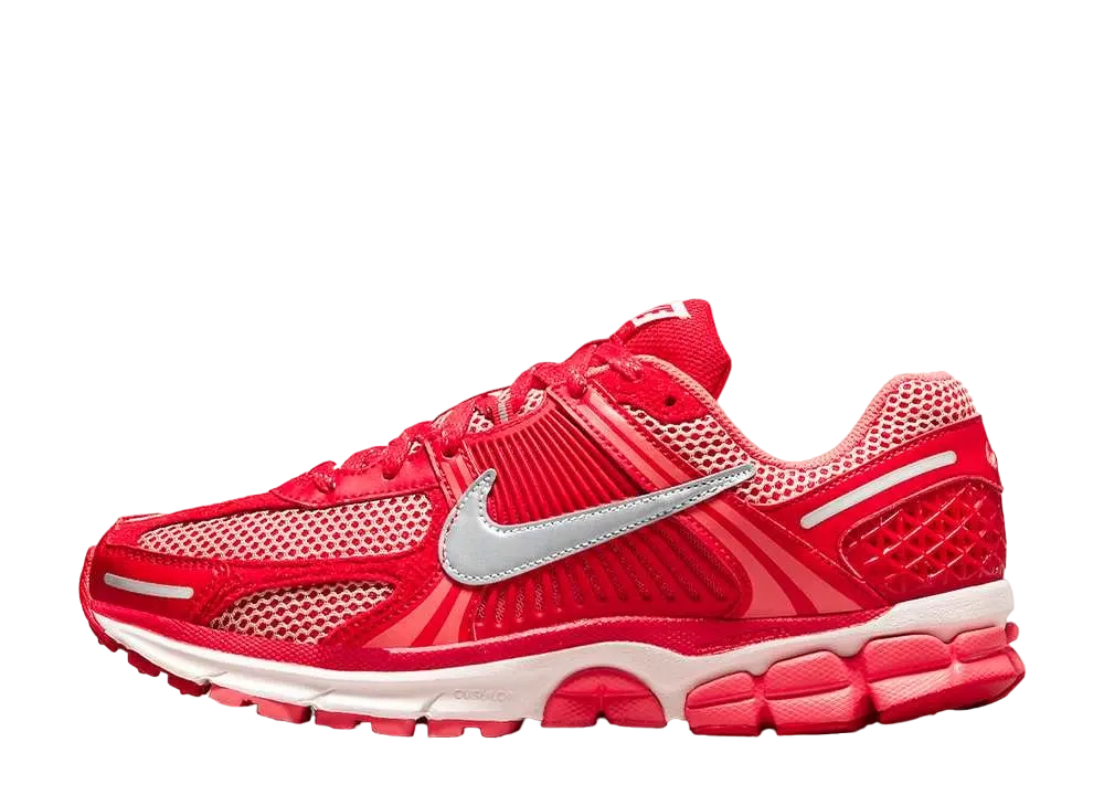 ナイキ ズーム ボメロ5 "ユニバーシティレッド"