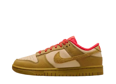 ナイキ ウィメンズ ダンク ロー "セサミ/ピカンテレッド"