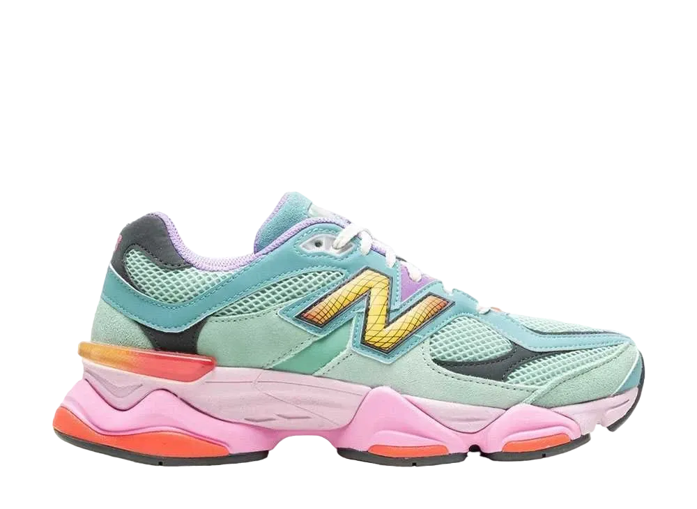 New Balance グリーン映え♡マルチカラー♡替え紐付き マルチカラーで彩った最新作『New Balance MT580HSB』『New