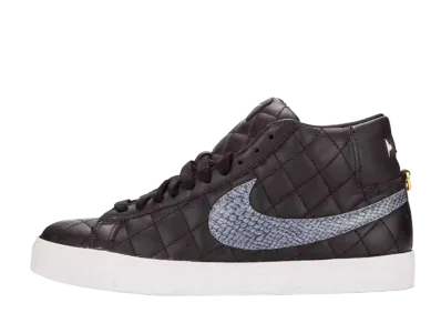 Supreme × Nike SB Blazer "Black"