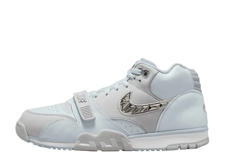 ナイキ エアトレーナー1 スーパーボウル 58 "ピュアプラチナム"