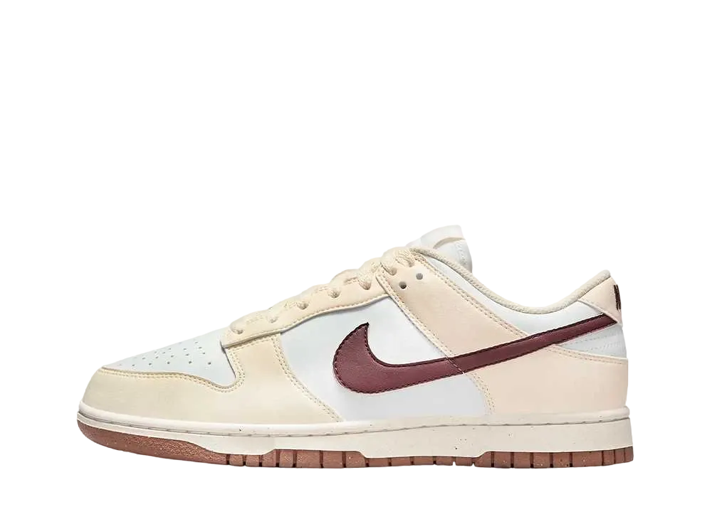 ナイキ ウィメンズ ダンク ロー "ココナッツミルク/サミットホワイト/スモーキーモーブ"