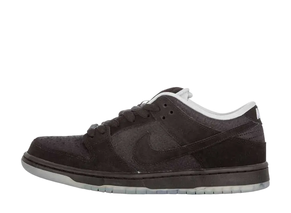 ナイキ SB ダンク ロー アトラス 35MM "ブラック" (スペシャルボックス)