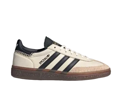 アディダスオリジナルス ハンドボール スペツィアル "ワンダーホワイト/コアブラック/マジックベージュ"