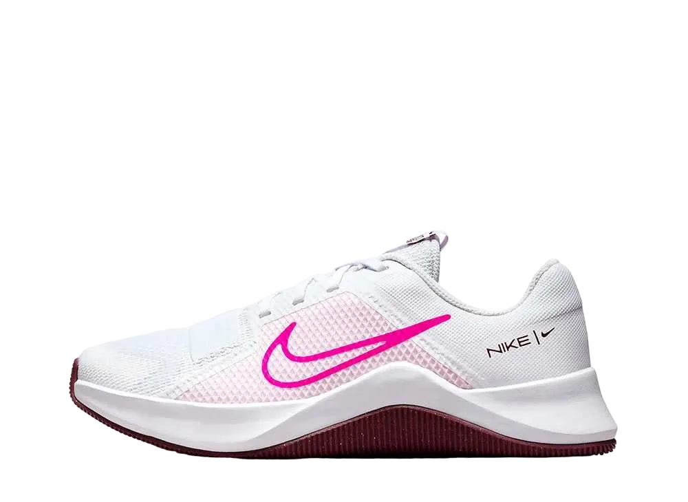 ナイキ ウィメンズ MCトレーナー2 "ホワイト/ピンクフォーム/ダークチームレッド/フィアスピンク"