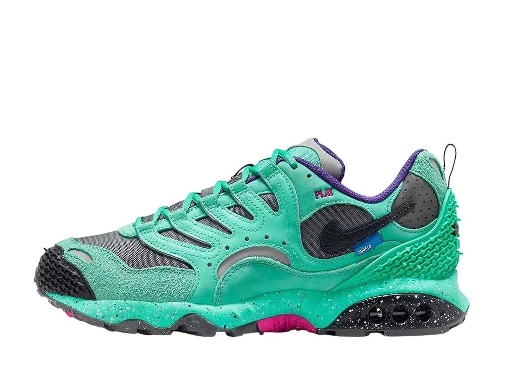 UNDEFEATED × Nike Air Terra Humara "Light Menta"