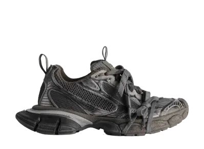 バレンシアガ 3XL スニーカー ウォーンアウト "ブラウン"