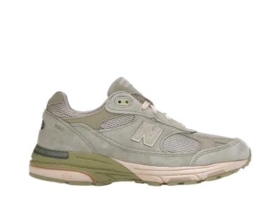 ジョー・フレッシュグッズ × ニューバランス ウィメンズ 993 パフォーマンスアート "セージ"