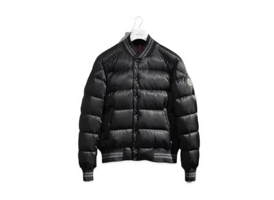 MONCLER Dives Giubbotto Short Down Jacket "Black"