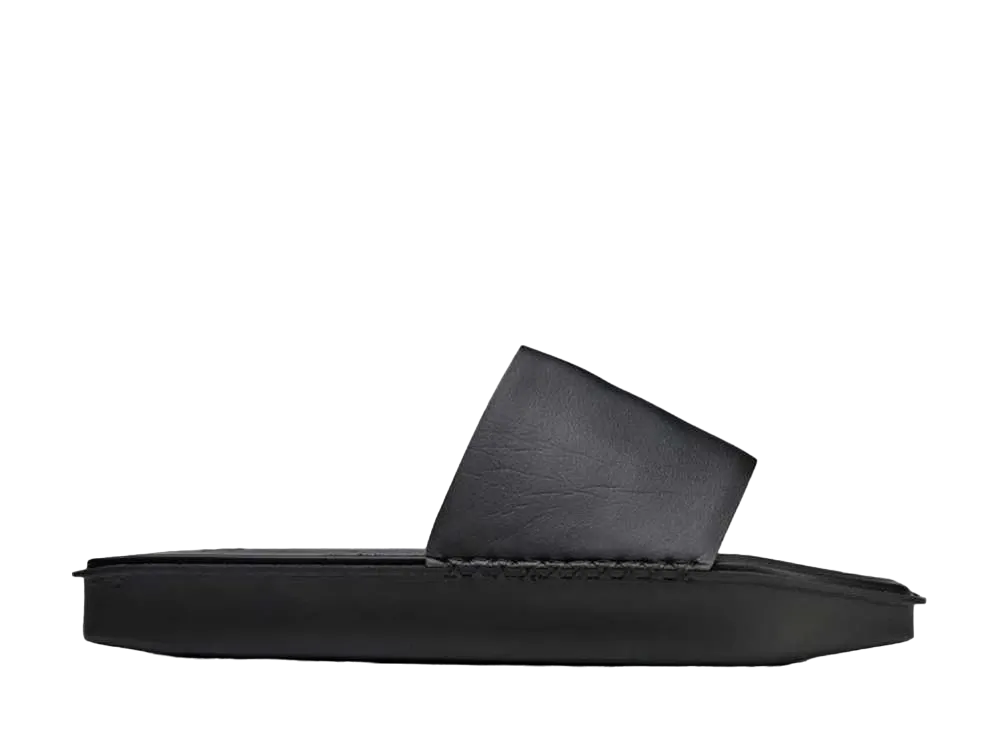 アディダス ワイスリー ウォーターサンダル "ブラック"