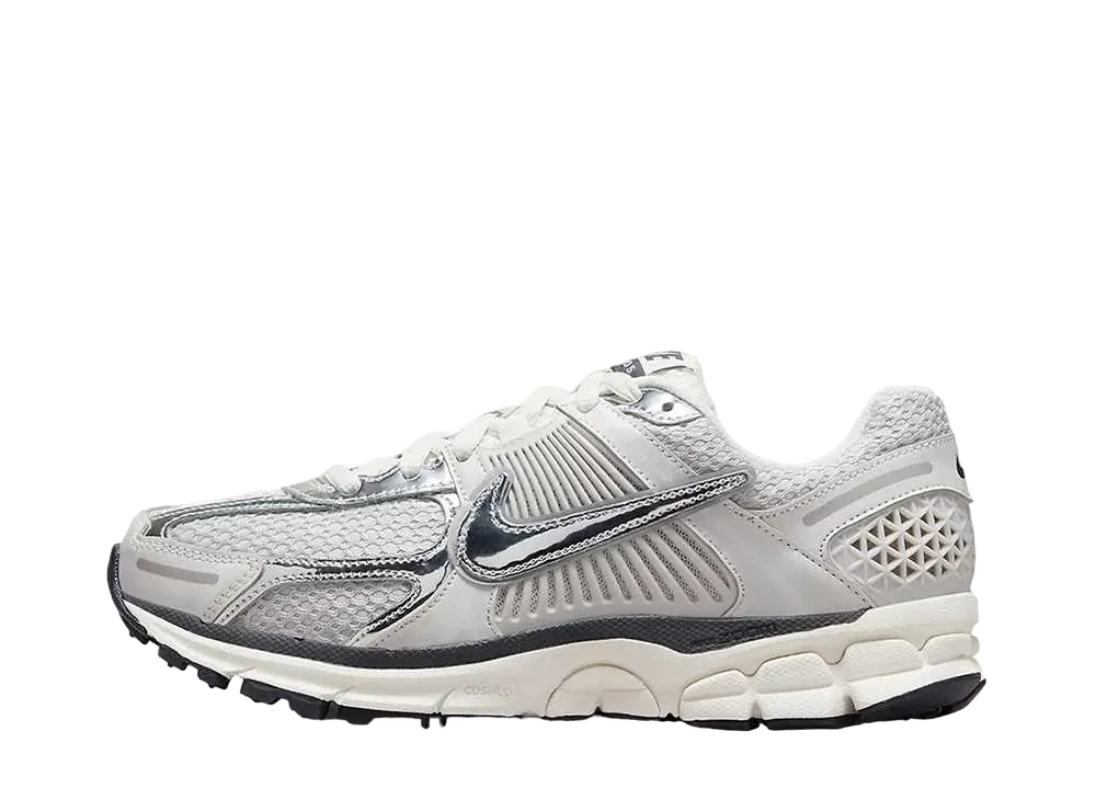 Nike Women's Zoom Vomero 5 "Photon Dust/Gridiron/Sail/Chrome"