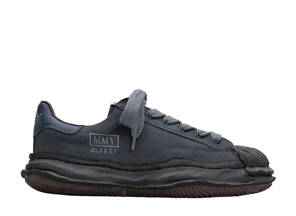 メゾンミハラヤスヒロ ブレイキー OG ソール オーバーダイド キャンバス ロートップ スニーカー "ブラック/ブラック" (A12FW719)