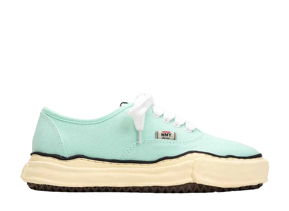 メゾンミハラヤスヒロ ベイカー ヴィンテージライク OG ソール キャンバス ロートップ スニーカー "ライトブルー" (A09FW735)