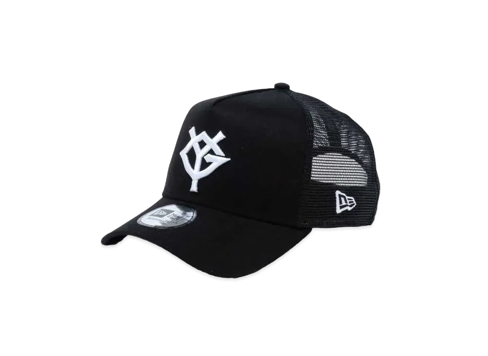 NEW ERA x Yomiuri Giants 9Forty A-Frame Trucker "Black/White"