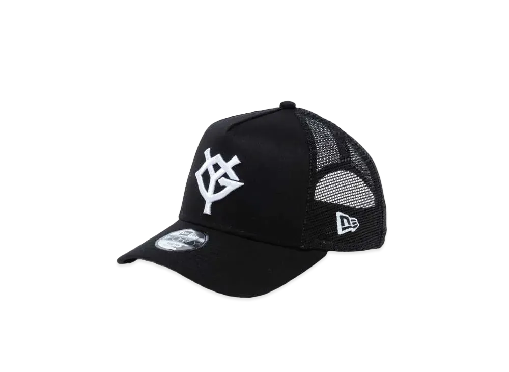 NEW ERA x Yomiuri Giants Youth 9Forty A-Frame Trucker "Black/White"