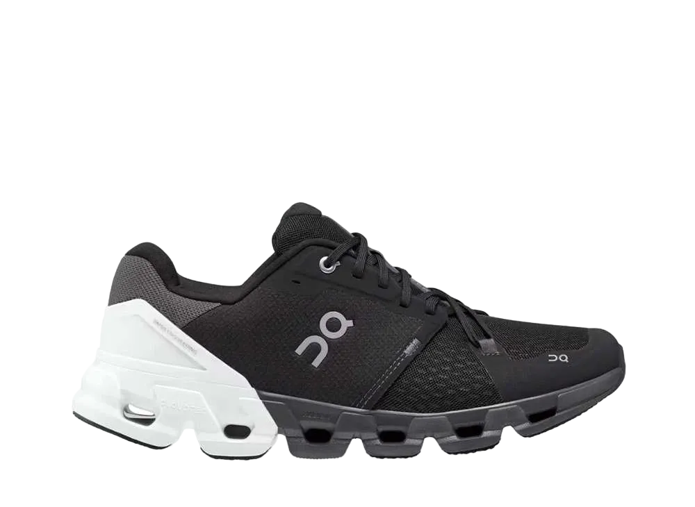 オン ウィメンズ クラウドフライヤー4 ワイド "ブラック/ホワイト"