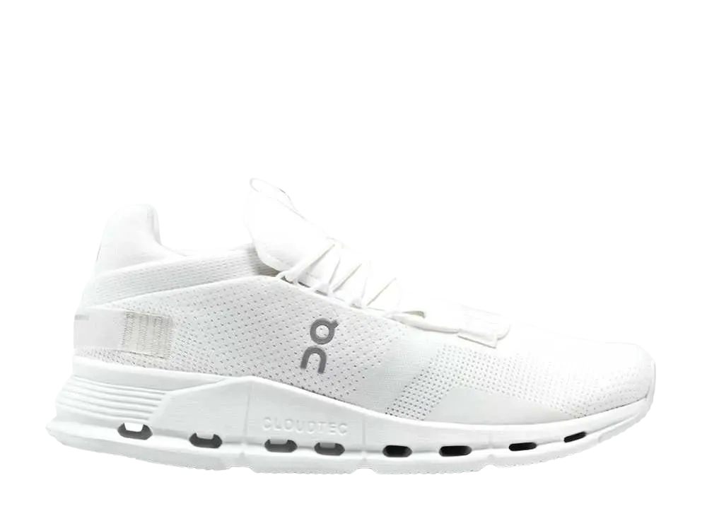 オン クラウドノヴァ "アンダイドホワイト/ホワイト"