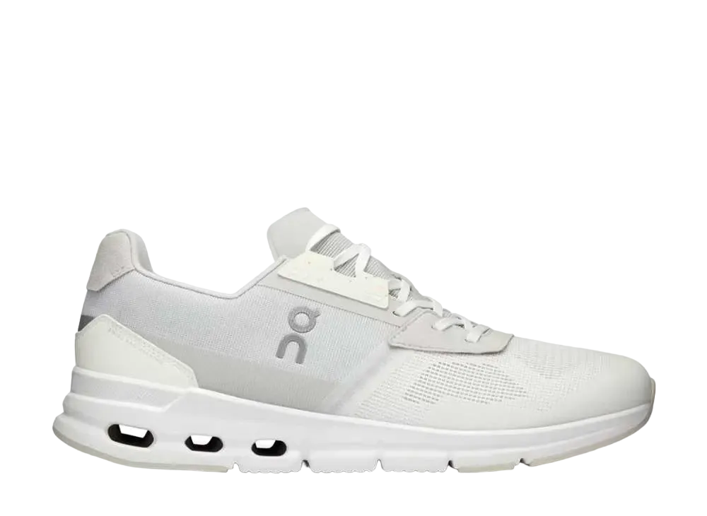 オン クラウドドリフト "アンダイドホワイト/フロスト"