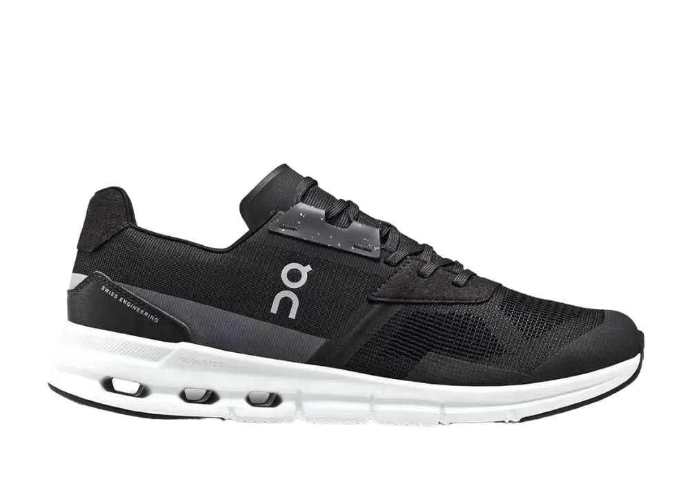 オン クラウドドリフト "ブラック/ホワイト"