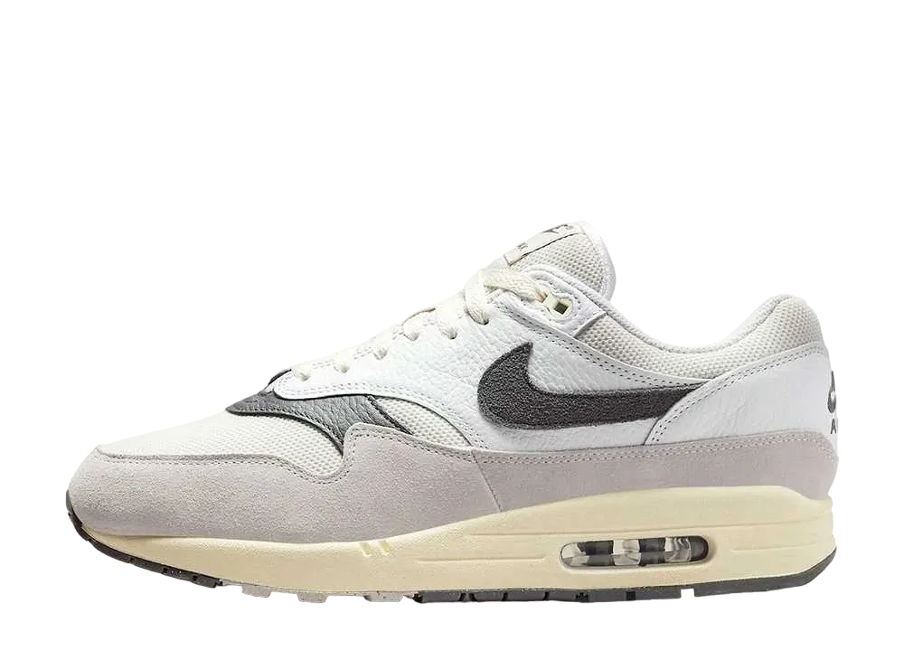ナイキ エアマックス1 "ライトボーン/アイアングレー/カシミア/フォトンダスト/サミットホワイト"