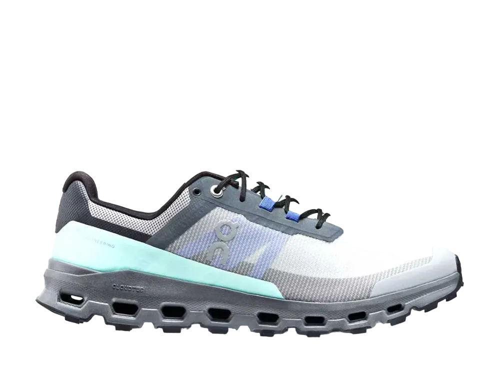 On Cloudvista "Alloy/Black"