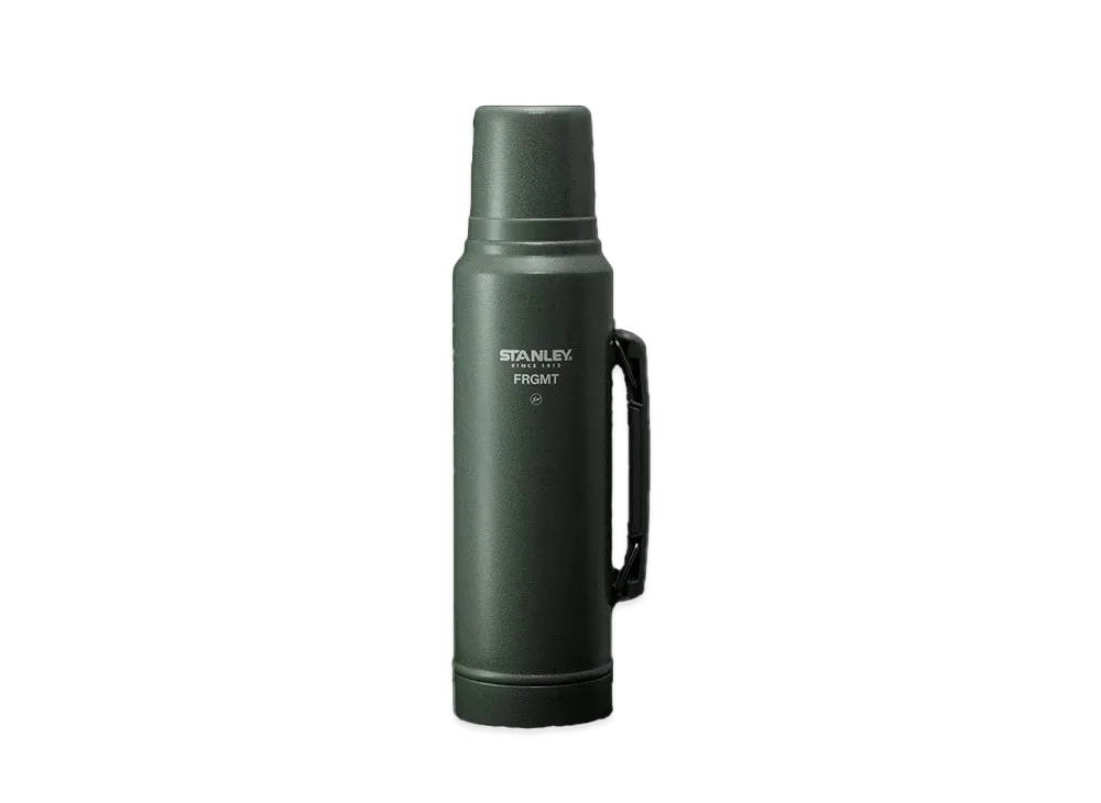 FRAGMENT DESIGN x STANLEY Classic Vacuum Bottle (1.0L) "Hammertone Green"