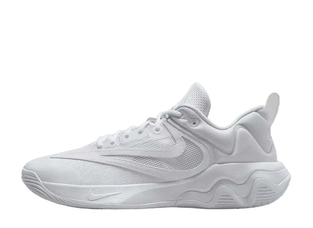 ナイキ ヤニス イモータリティ3 "トリプルホワイト"