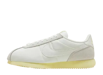 Nike Cortez "Pale Yellow"