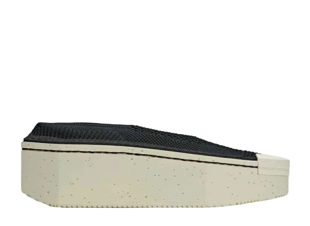 アディダス ワイスリー キャス スリッポン "ブラック/クリームホワイト"