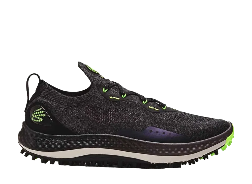 アンダーアーマー カリー チャージド スパイクレス "ブラック/アッシュトープ"