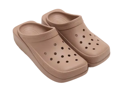 クロックス クラシック ブラント トゥ クロッグ "ブラウン"