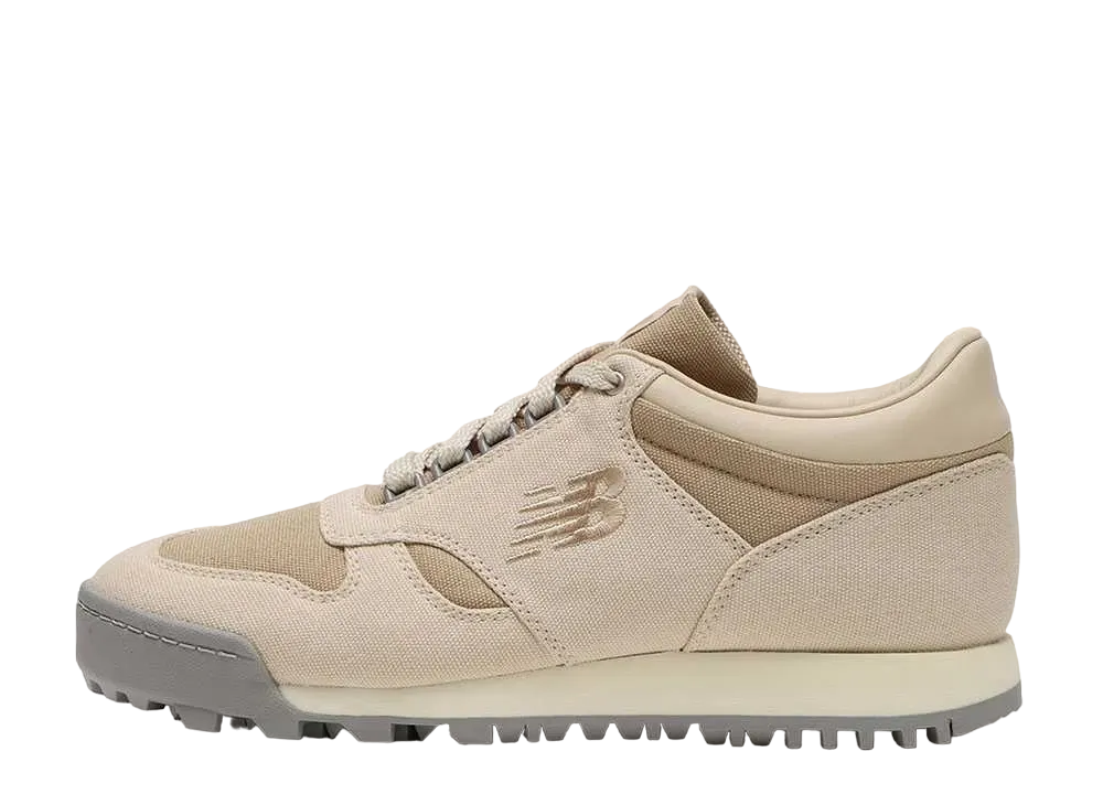 ニューバランス ライナー ロー "サンドベージュ"