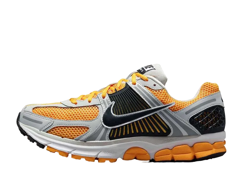 Nike Zoom Vomero 5 "University Gold"