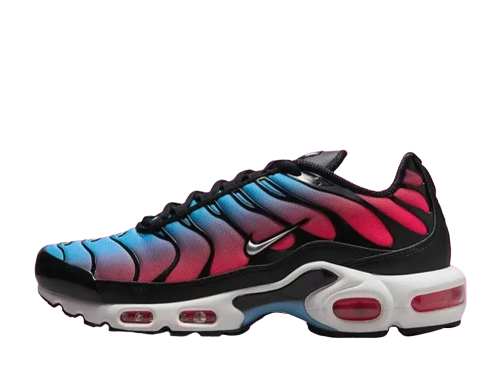 ナイキ ウィメンズ エアマックスプラス "ブラック/ユニバーシティブルー/ライトクリムゾン/メタリックシルバー"