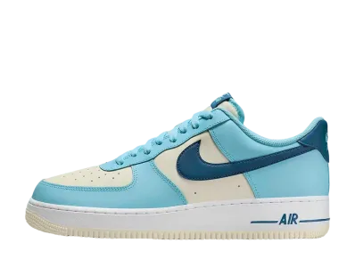 ナイキ エアフォース1 ロー "セイル/ユニバーシティブルー"
