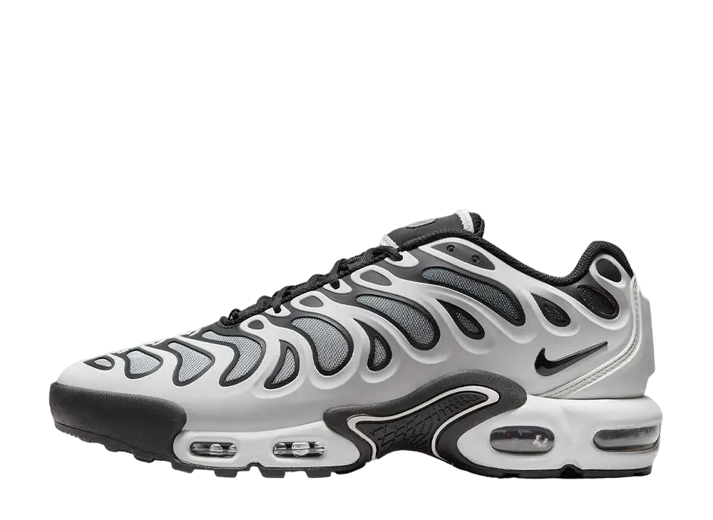 ナイキ エアマックスプラス ドリフト "メタリックシルバー"