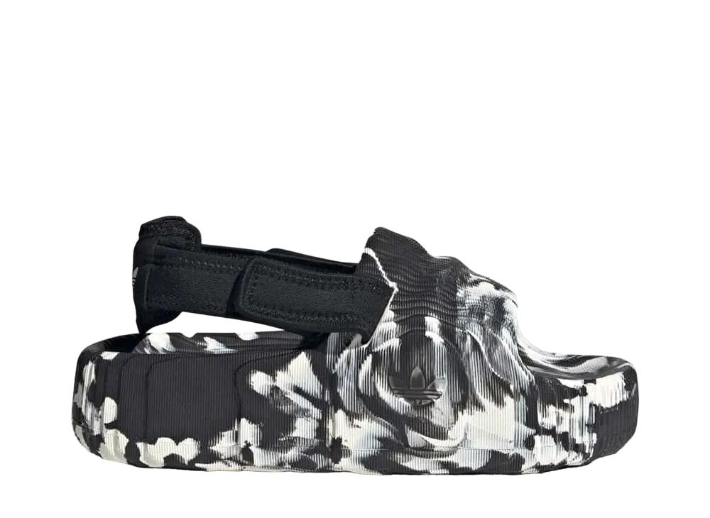 アディダス オリジナルス ウィメンズ アディレッタ22 XLG サンダル "コアブラック/オフホワイト"