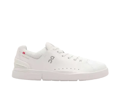 On Women's The Roger Advantage 2 "White/Undyed"