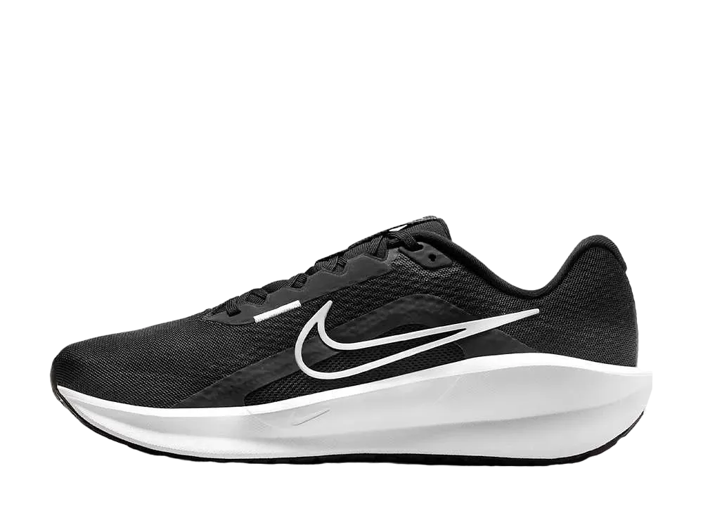 ナイキ ダウンシフター 13 "ブラック/ダークスモークグレー/ホワイト"