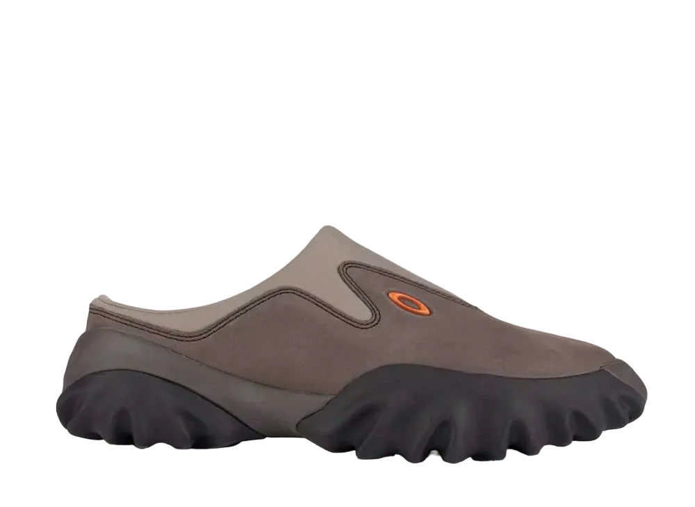 オークリー ファクトリーチーム ヌバック ミュール "ディープウェル"