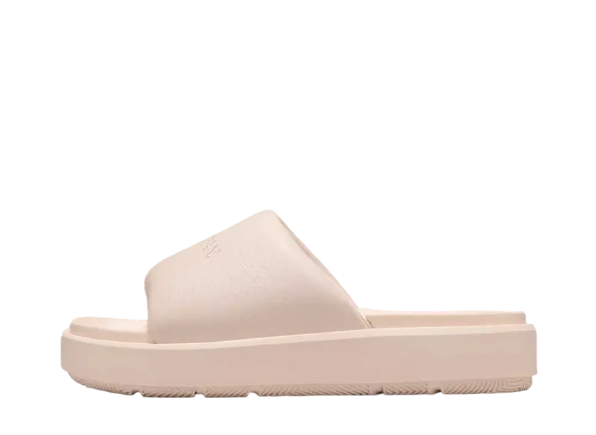 ナイキ ウィメンズ ジョーダン ソフィア スライド "レジェンドライトブラウン/セイル/レジェンドミディアムブラウン"