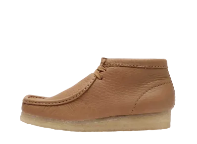 クラークス ウィメンズ ワラビー ブーツ "ミッドタンレザー"