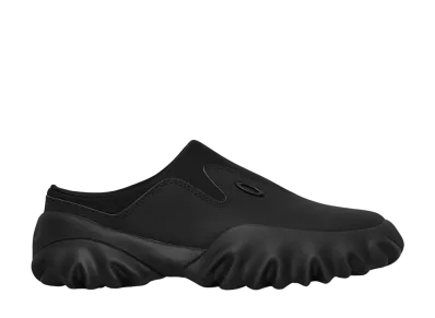 JUNYA WATANABE MAN × Oakley Factory Team Nubuck Chop Saw Mules "Black"