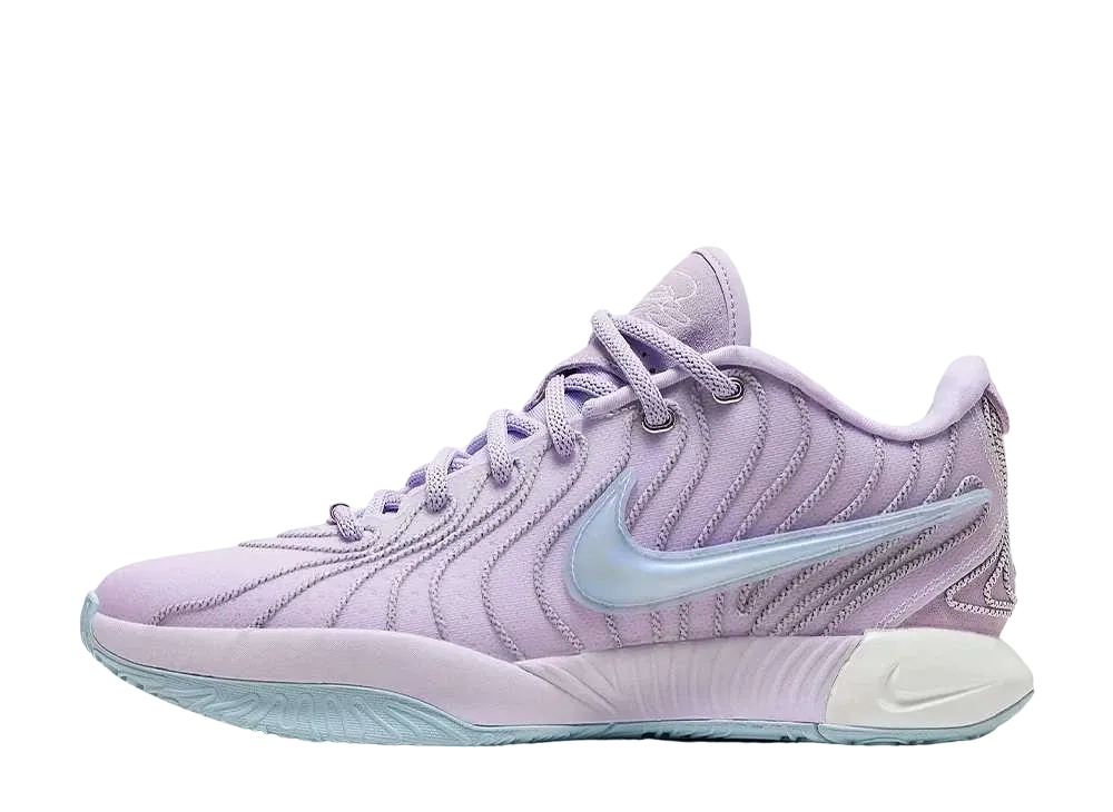 ナイキ レブロン21 "イースター"