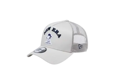 NEW ERA x PEANUTS 9Forty A-Frame Tracker Snoopy Cap "Stone"