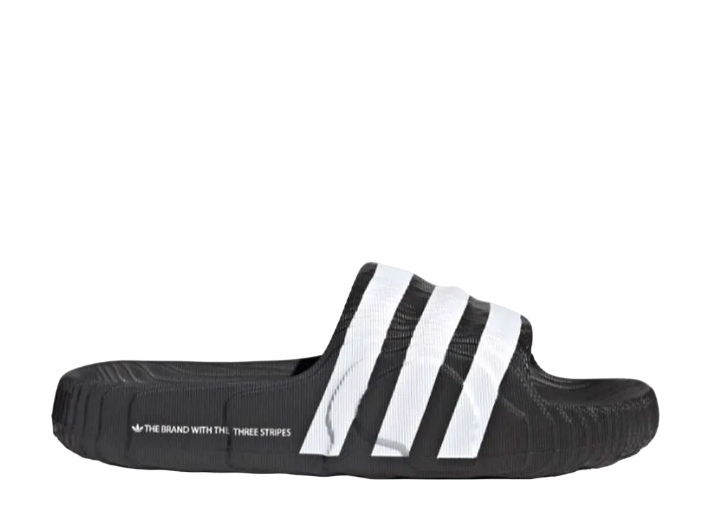 アディダス オリジナルス アディレッタ22 スライド "コアブラック/フットウェアホワイト"