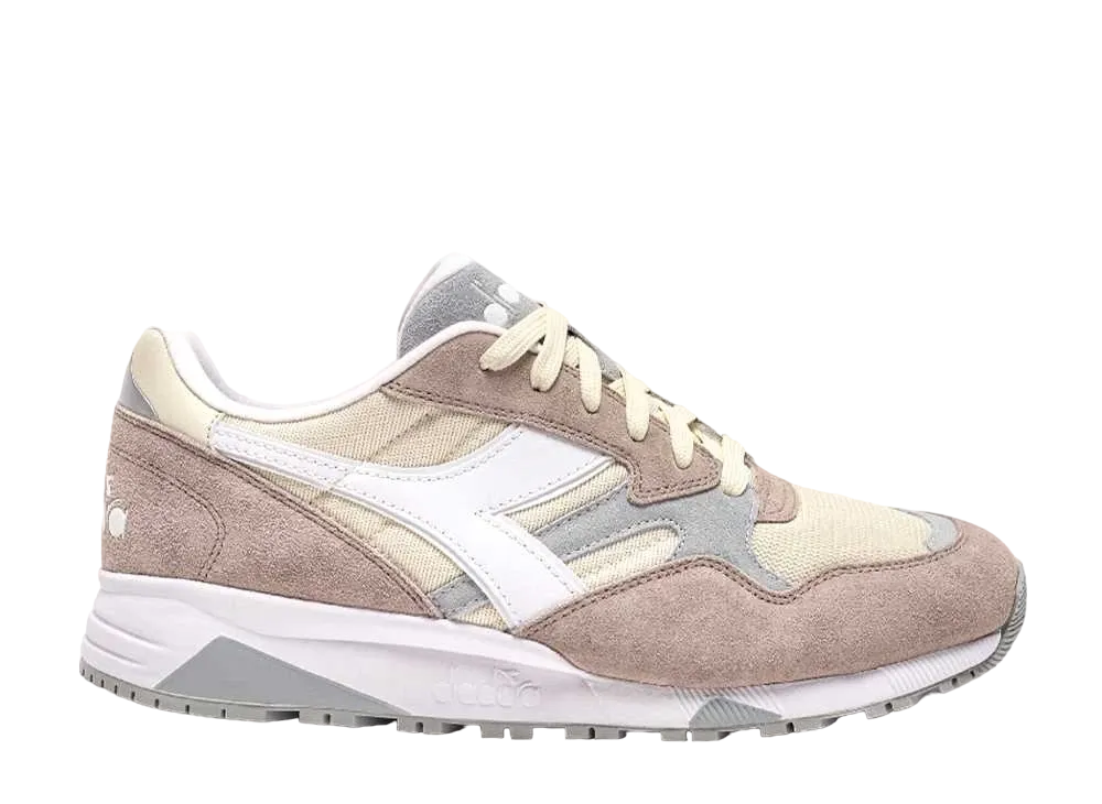 ディアドラ N902  "コーヒービーン/クラウドクリーム"